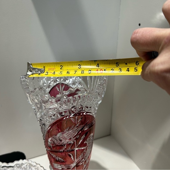 Elegant Crystal Vase and Bowl Set with Red Accents - Picture 4 of 6